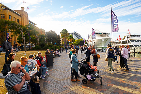 Walk from Circular Quay to Barangaroo Reserve and Darling Harbour, Sydney